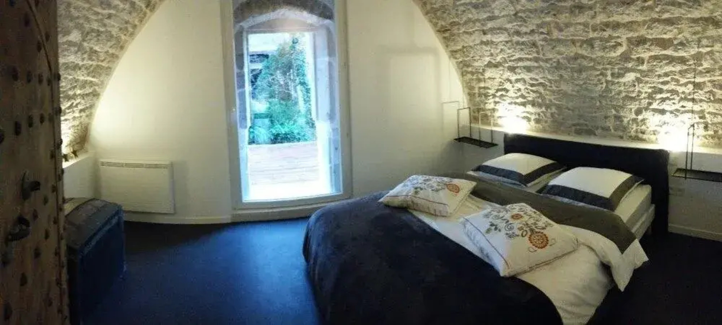 Gite De Pierre et de Lumière