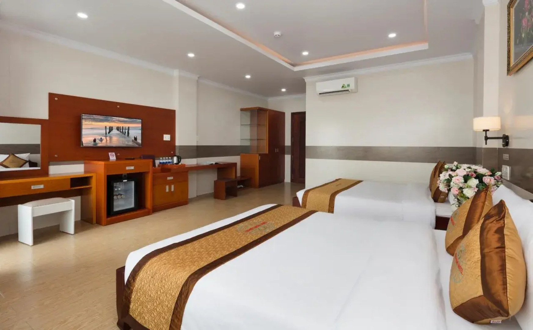 Phuc Ngoc Hotel