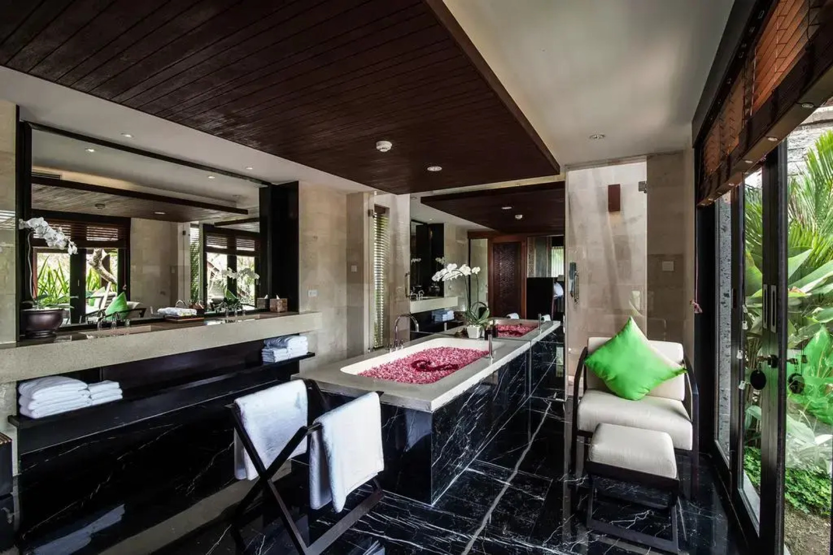 Sanctoo Suites and Villas