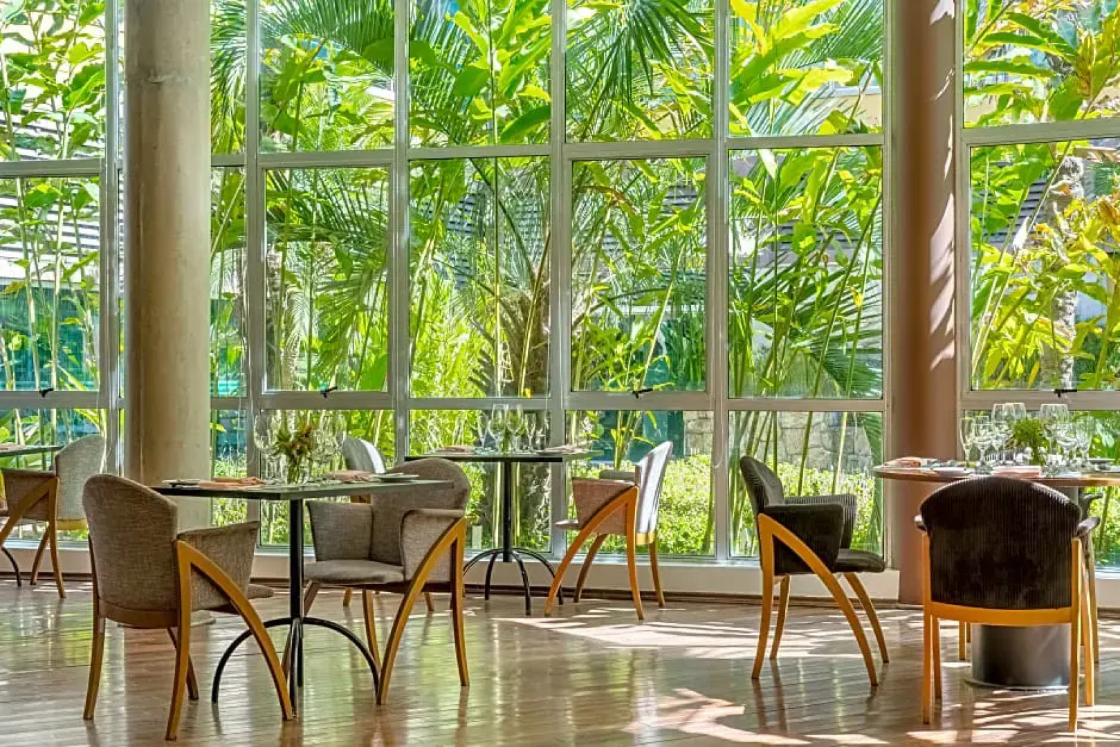 Almenat Embu das Artes Sao Paulo, Tapestry Collect