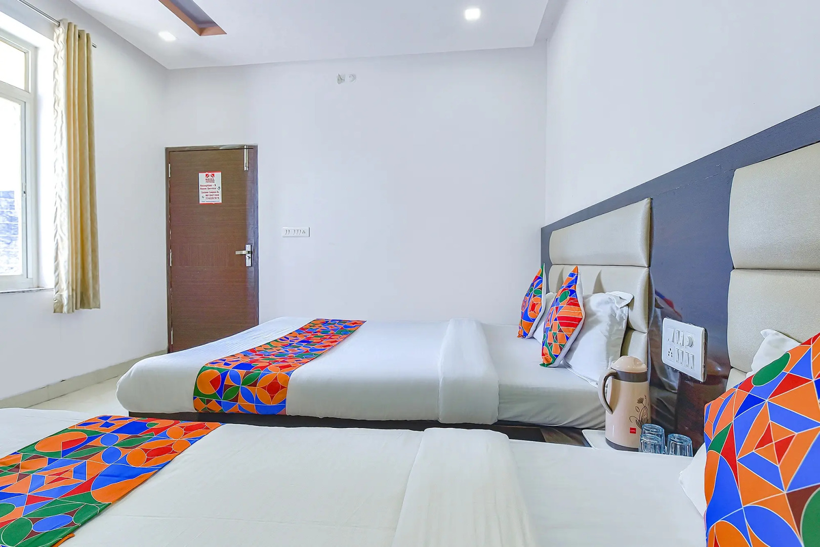 Collection O 2228 Hotel Royal Icon