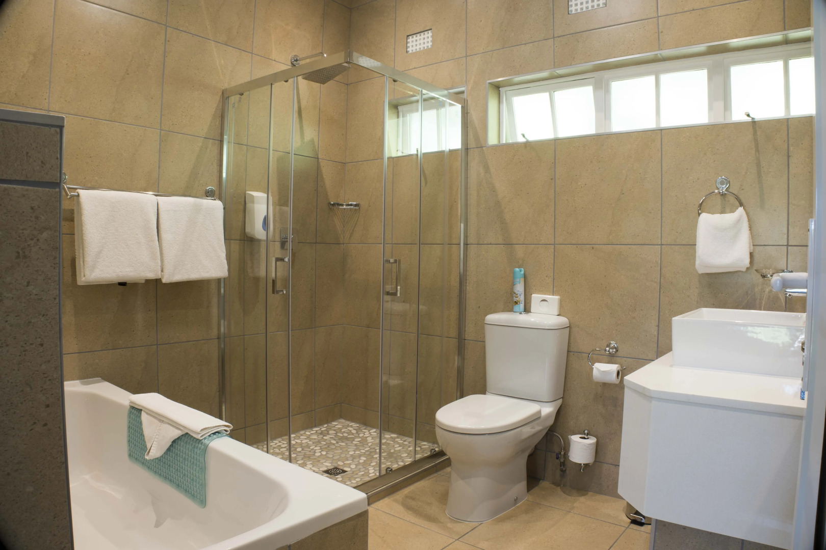 Cathedral Peak Hotel