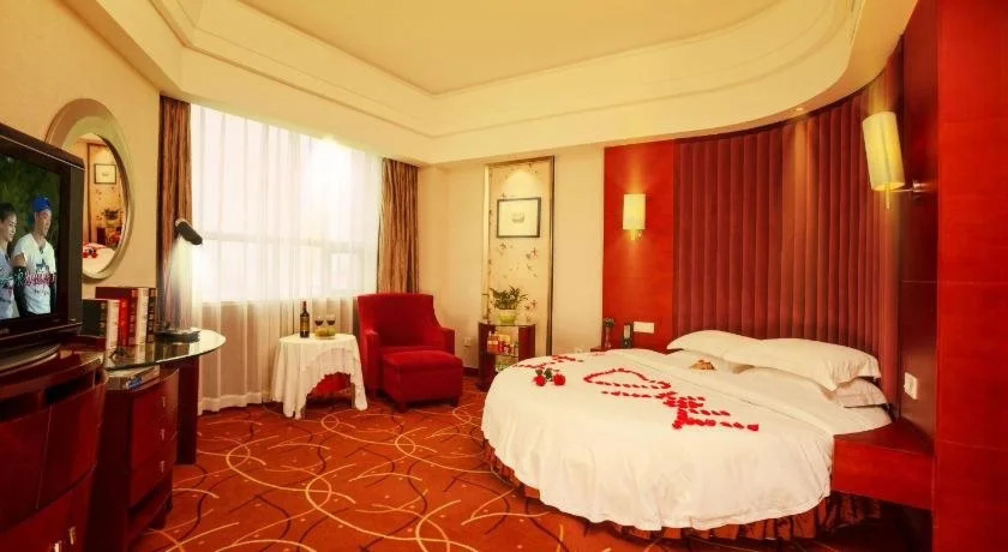 Dinghe Hotel