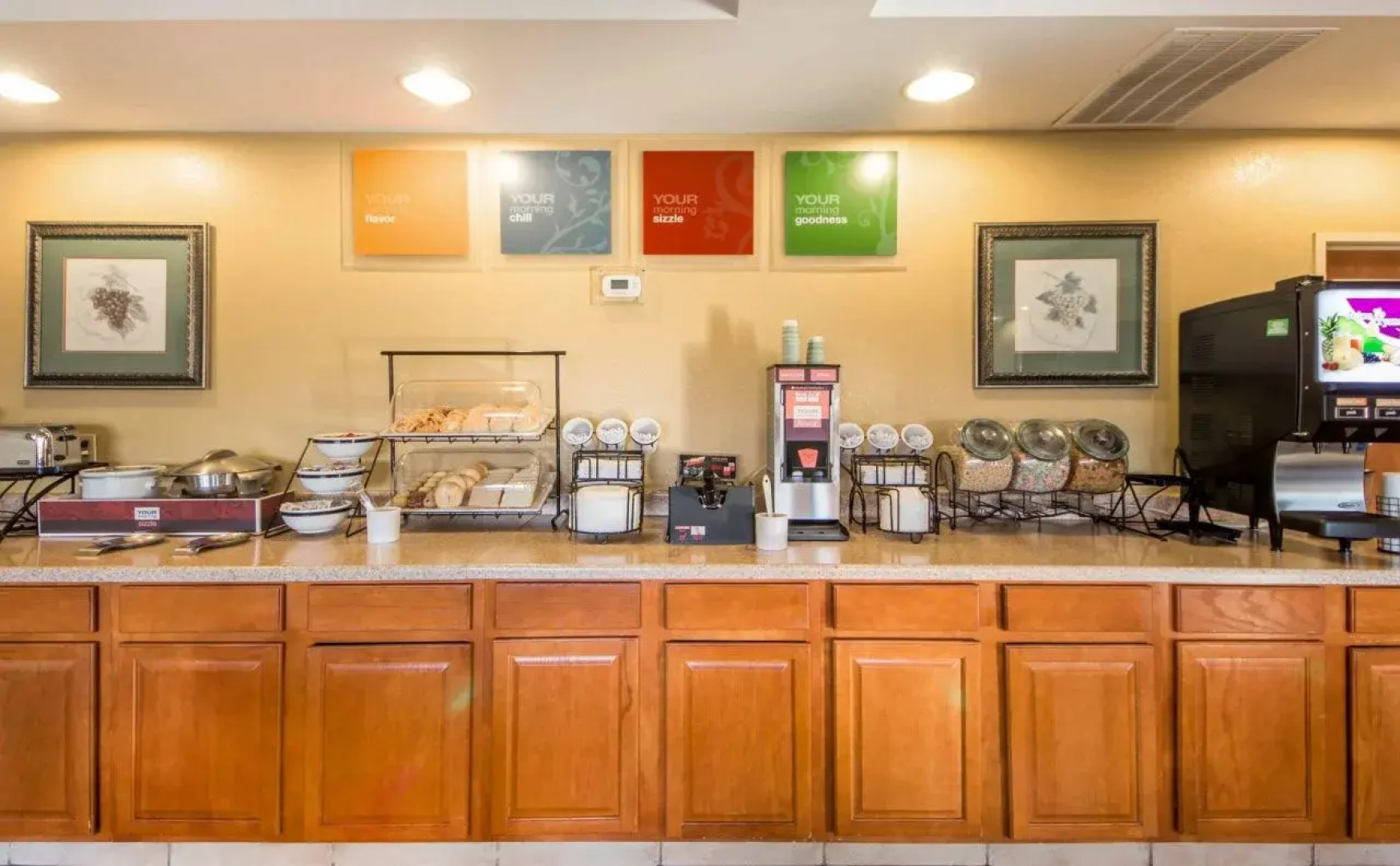 Quality Inn & Suites MidAmerica Industrial Park Area