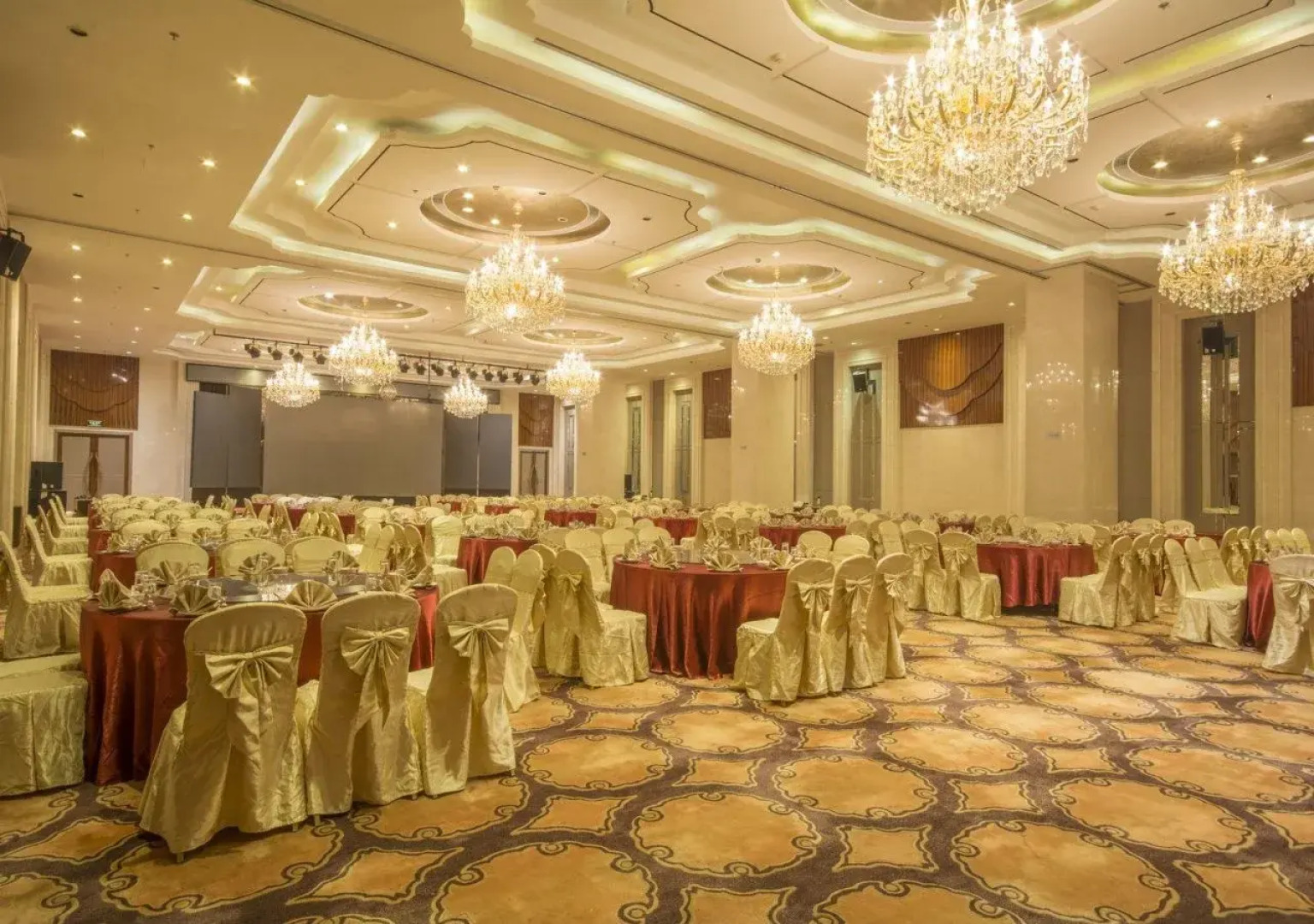 Xian Titan Senbo Hotel