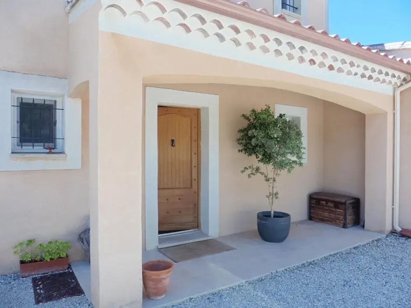 Pretty, Spacious Holiday Home With Private Pool