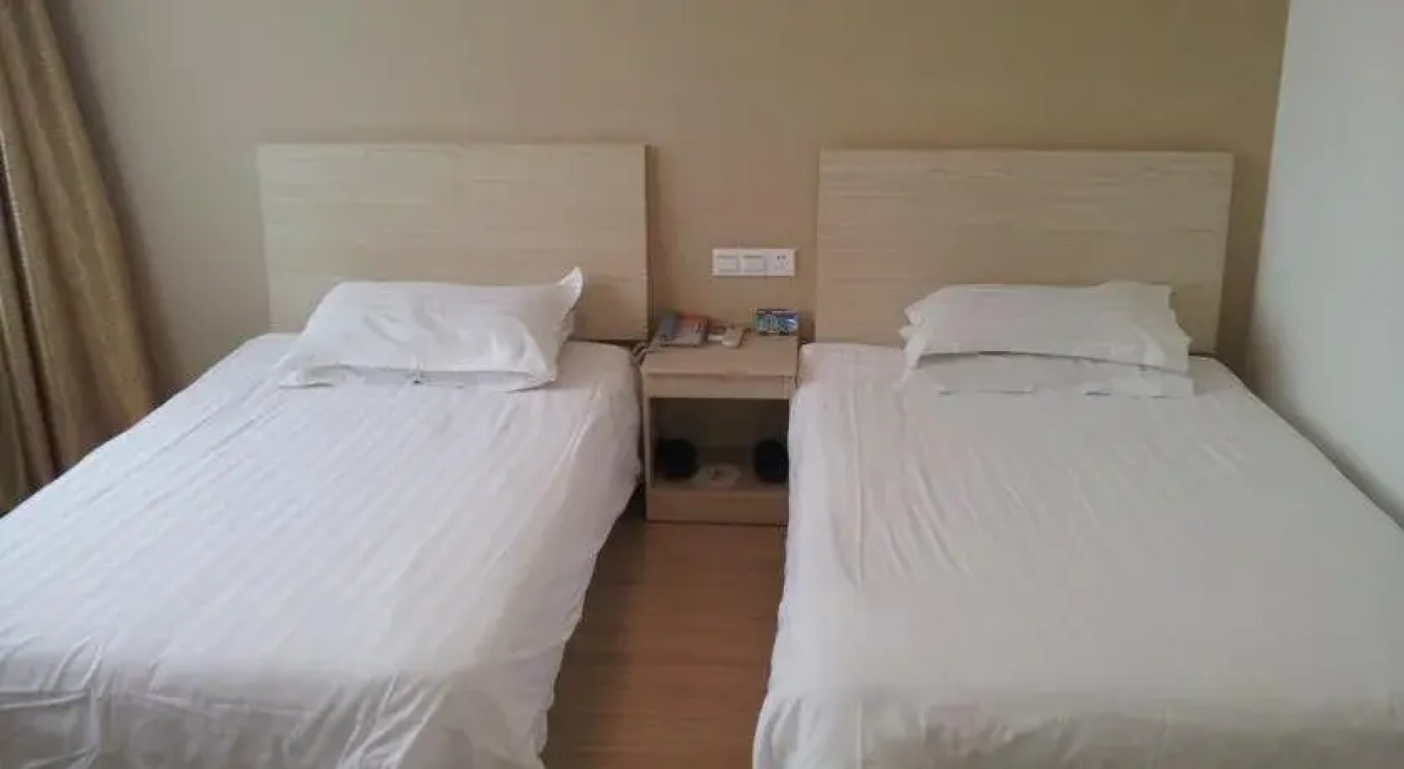 Super 8 Hotel Zhenjiang Ding Mao Qiao