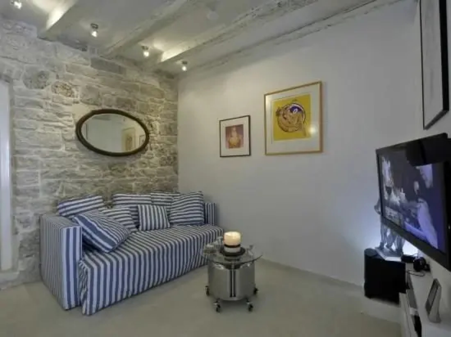 Apartment Whooart