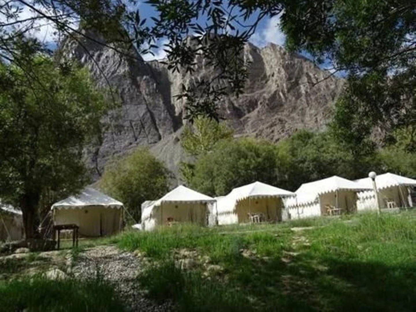 Royal Deluxe Camp