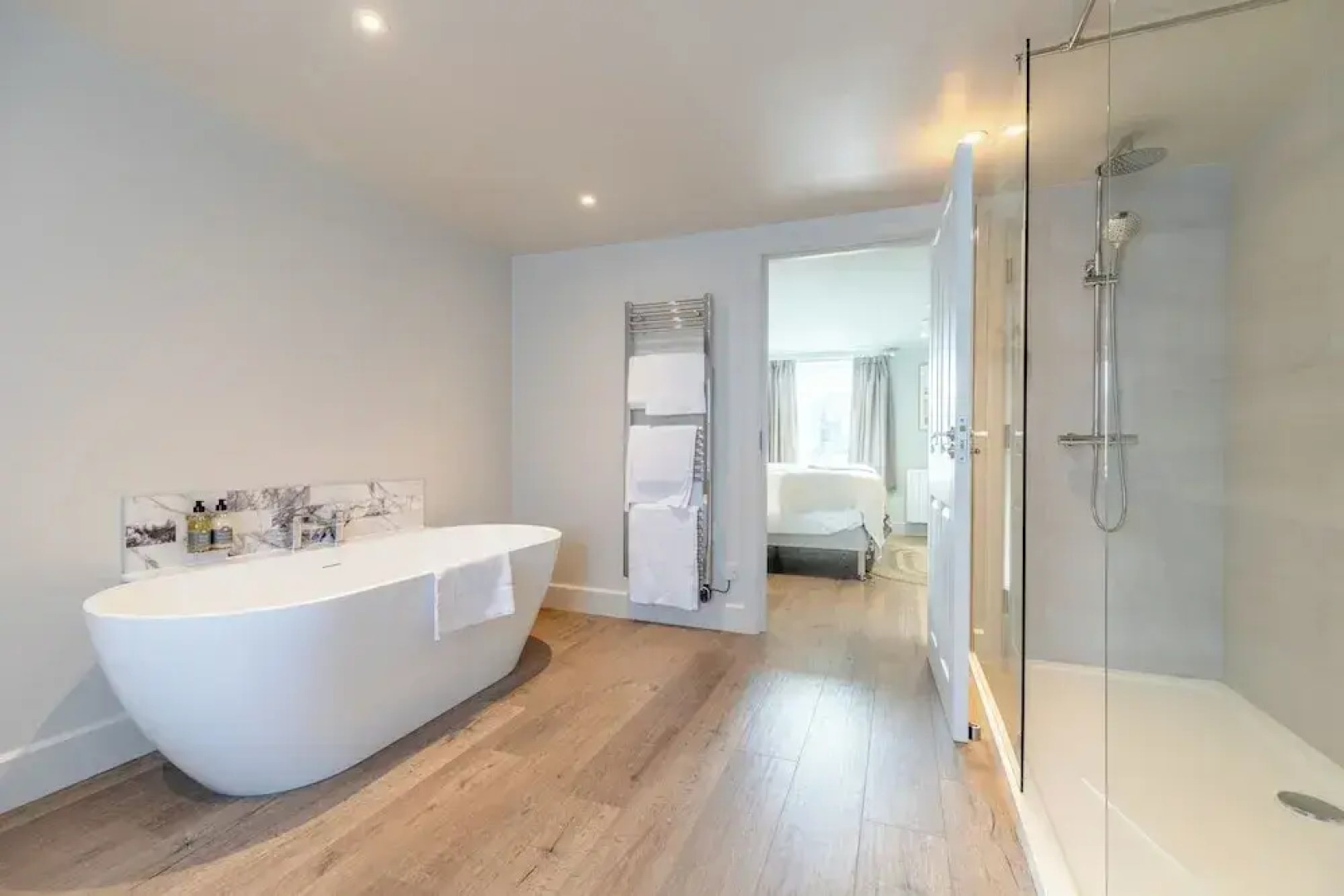 Glan Yr Afon Riverside