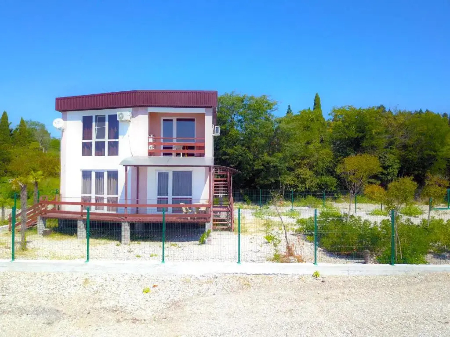 Apartments Izumrudniy Bereg