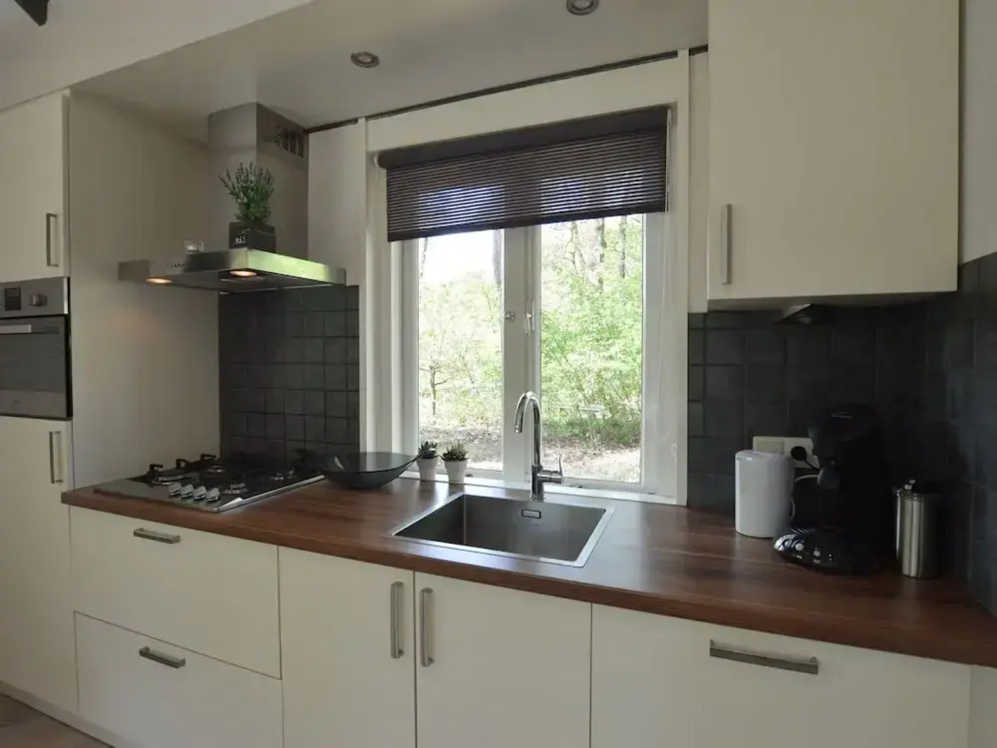 Romantic Forest Retreat With Sauna