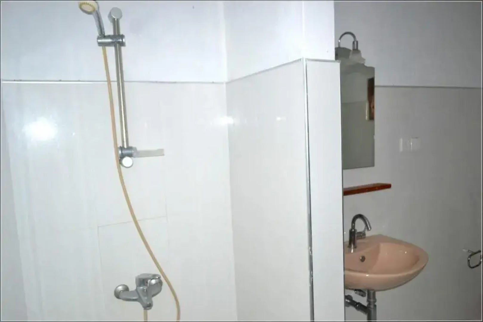 Villasiri and Leon Beach Paradise