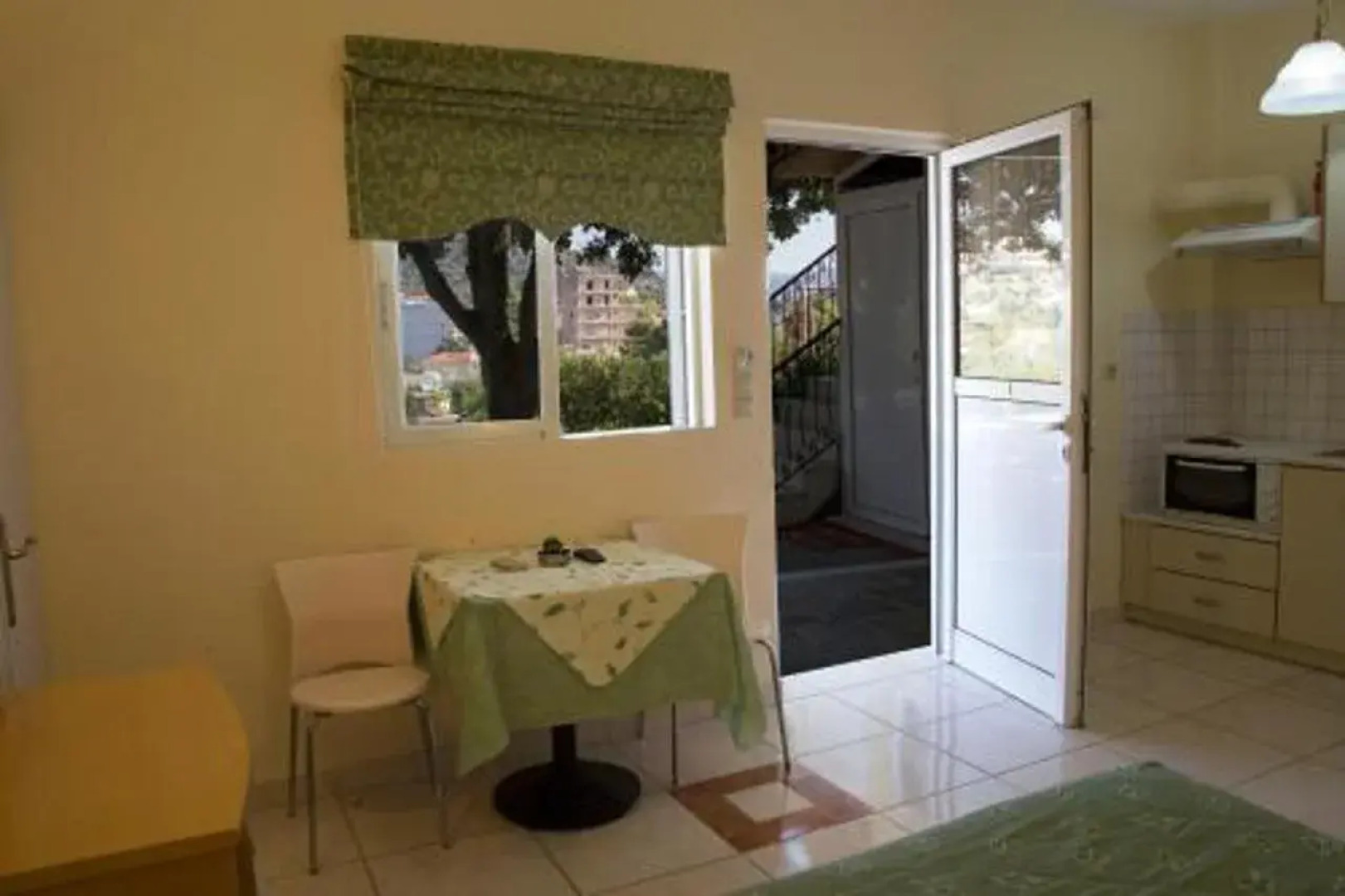 Alonia Studios & Maisonettes