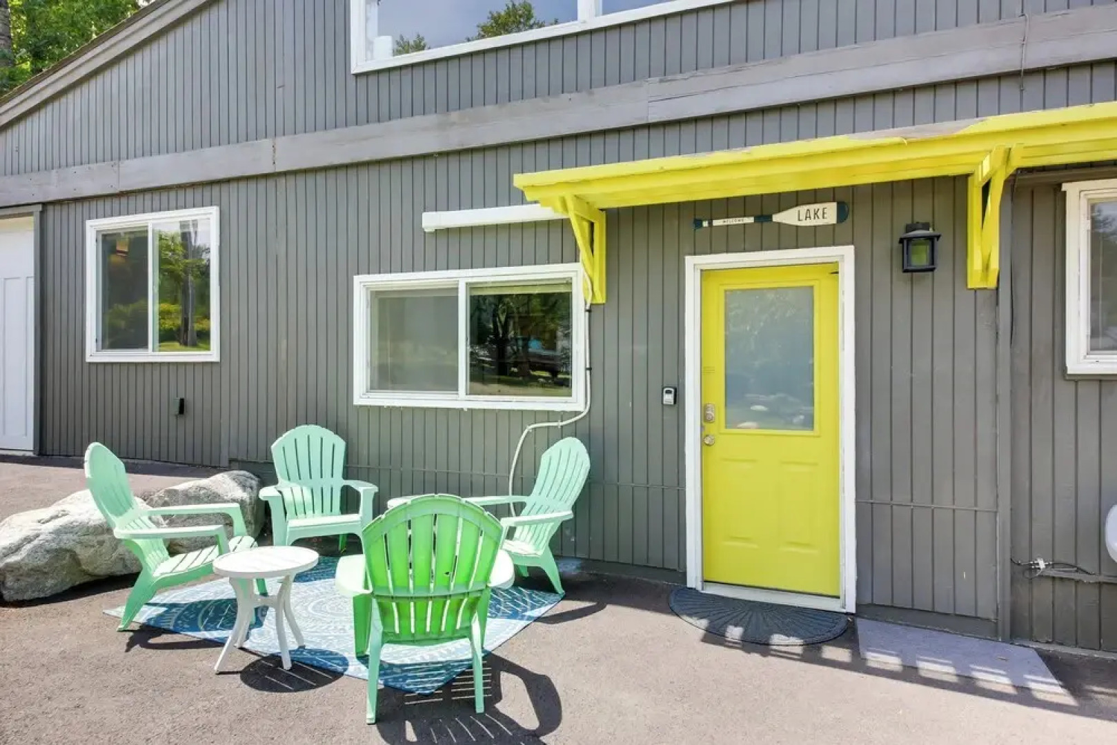 ~14 Mi to Schweitzer Mtn: Lakefront Home