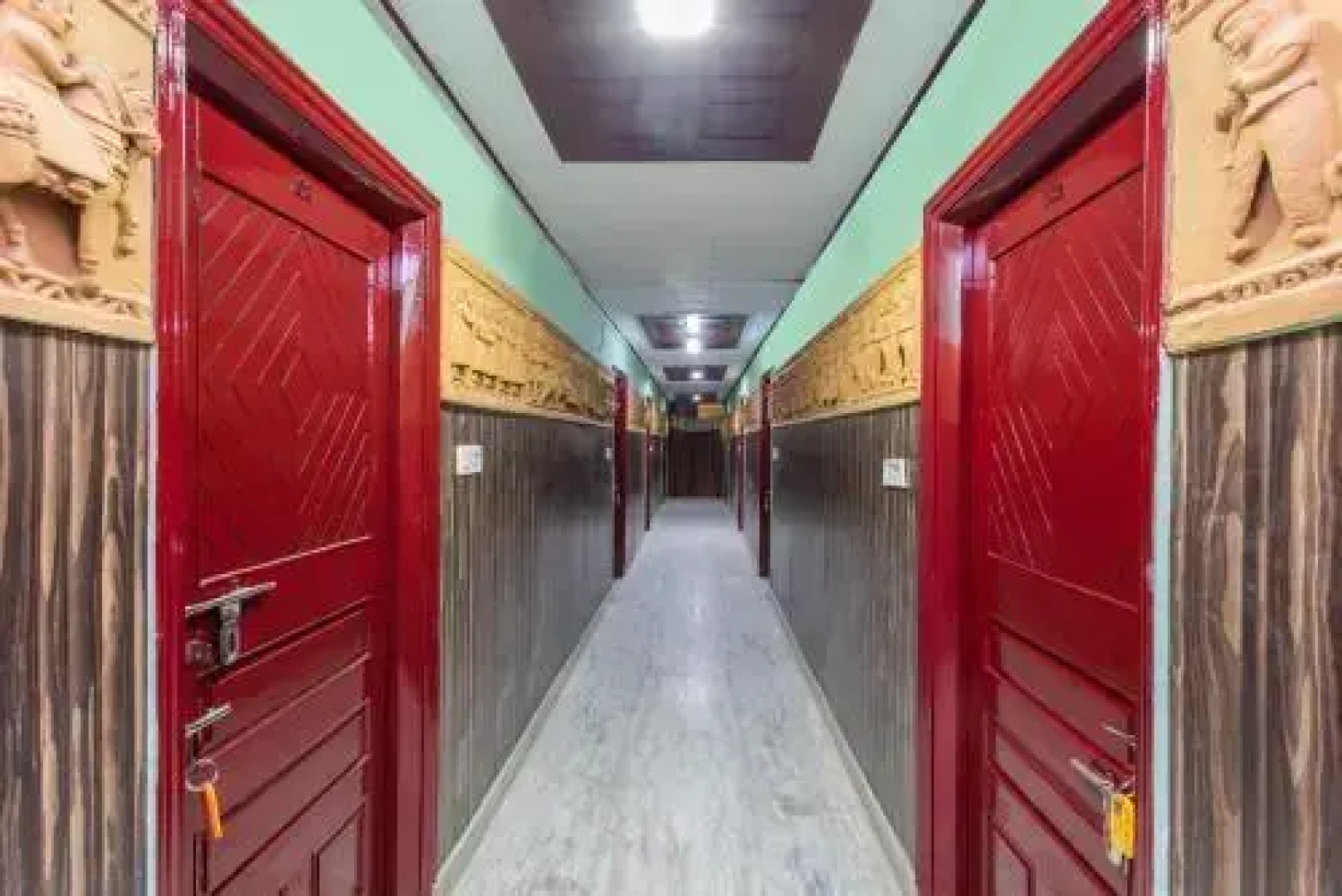 Hotel Vishwas Bar And Club Resort By OYO Rooms