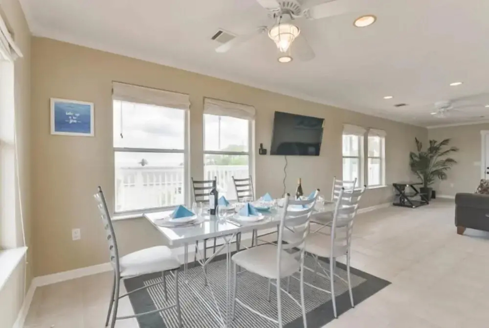 Fun in the Sun in Seabrook Kemah Huge Deck Games Fishing Pet Friendly