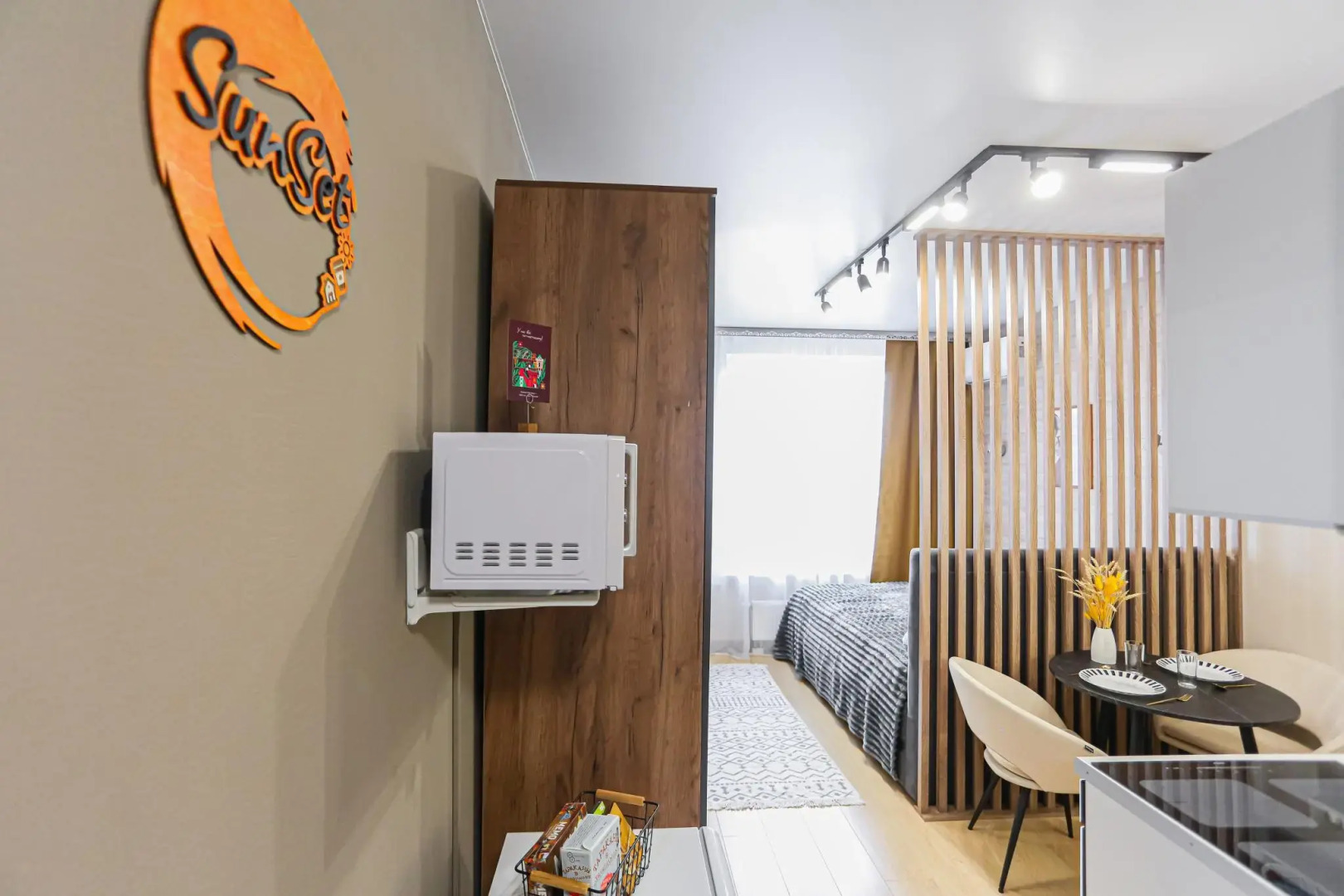 SunSet (СанСет) на улице 2- я Оранжерейная 4А