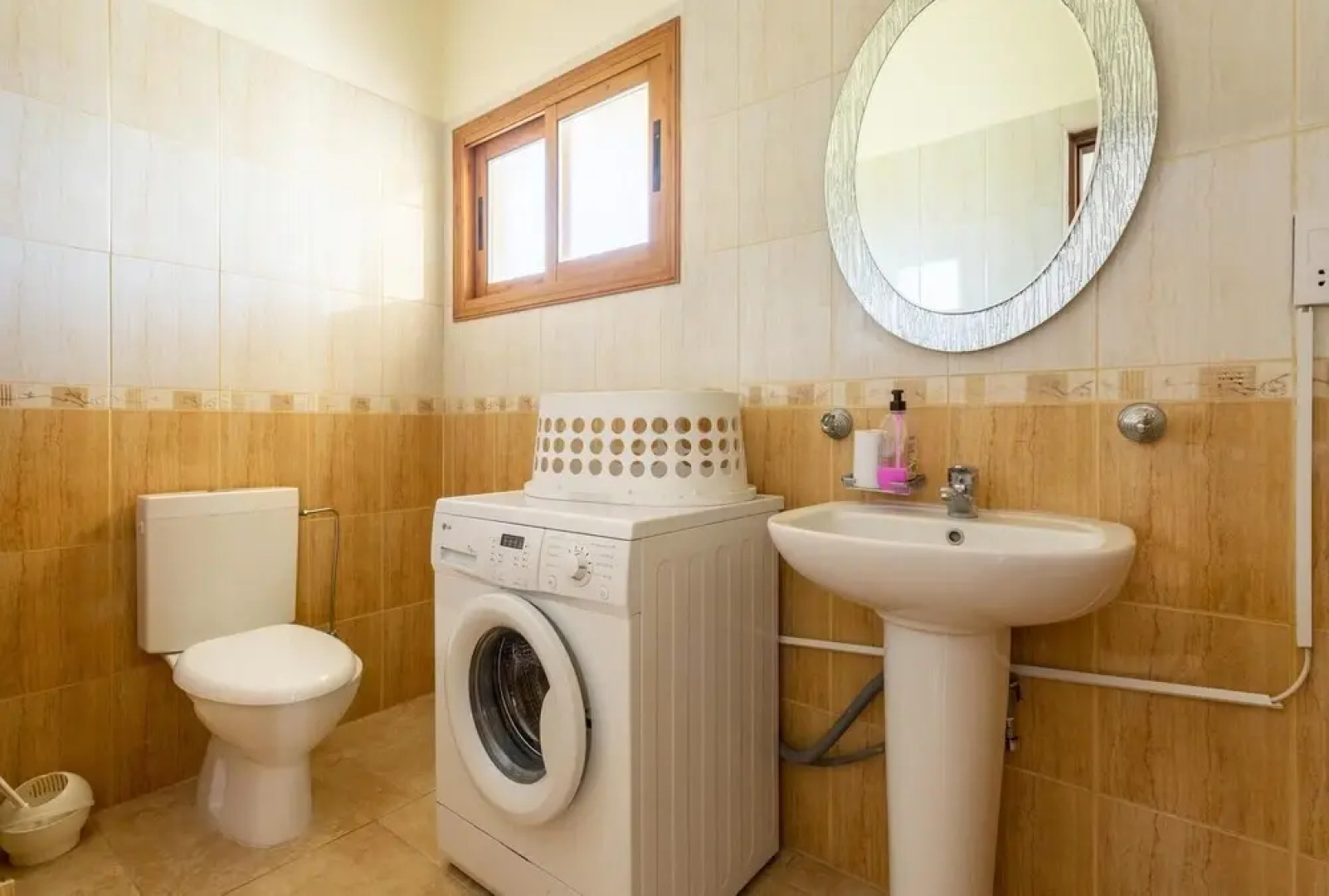 Hector Beach Villa Large Private Pool Walk to Beach Sea Views A C Wifi Car Not Required - 2111