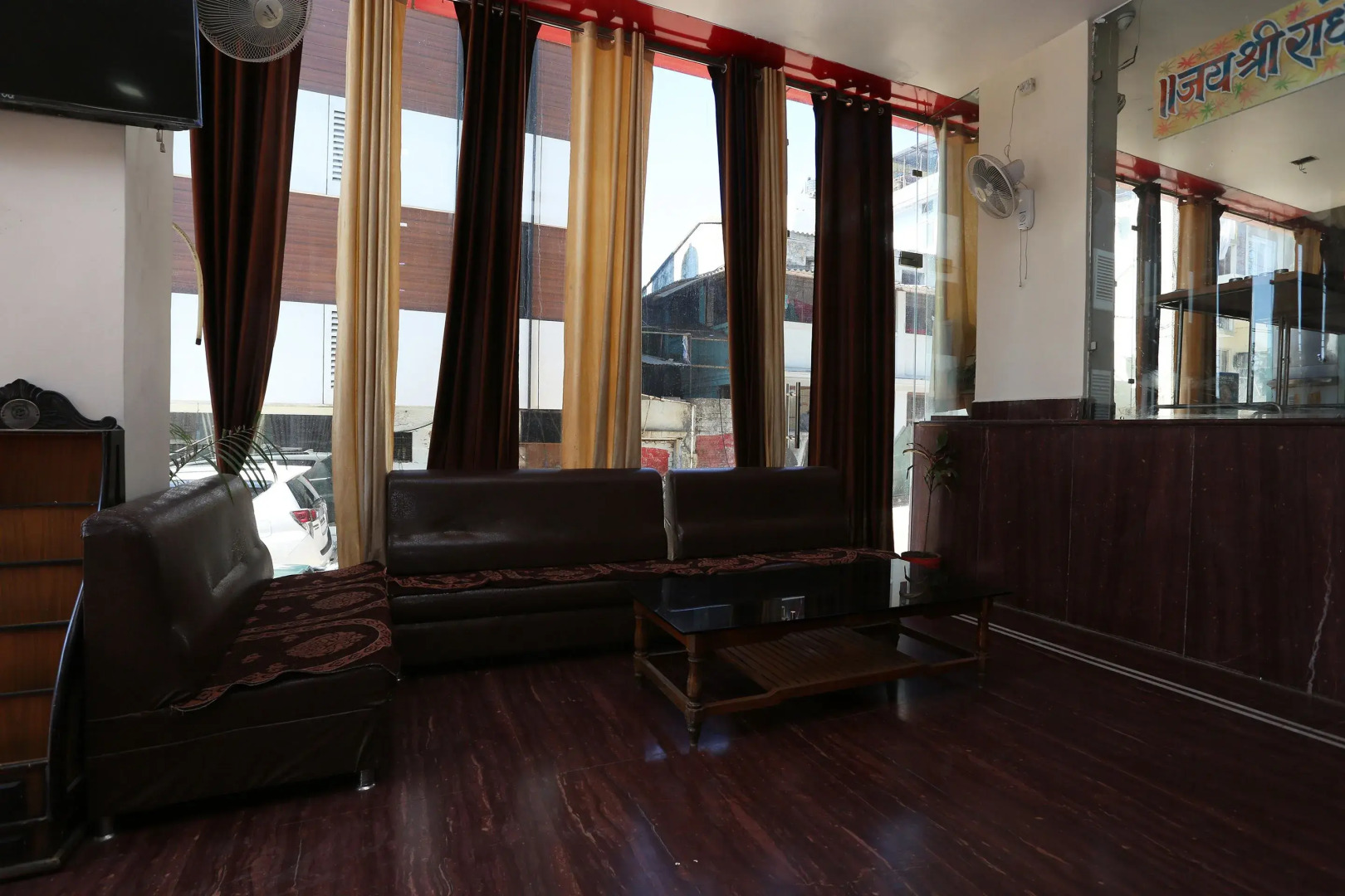 OYO 7828 Hotel Saket