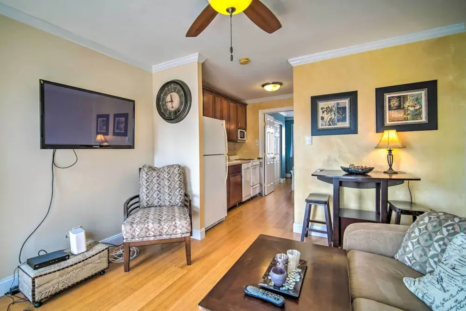 Beautiful Brigantine Condo - Walk to Beach!