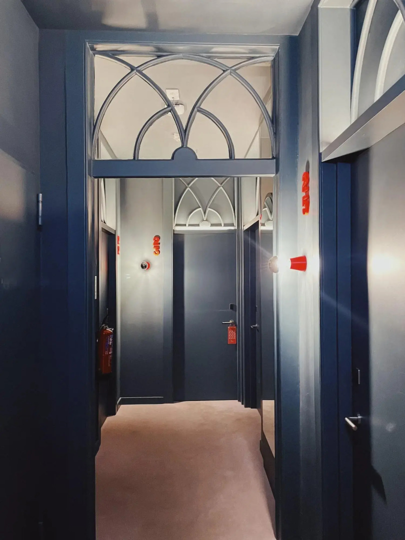 Esqina Cosmopolitan Lodge