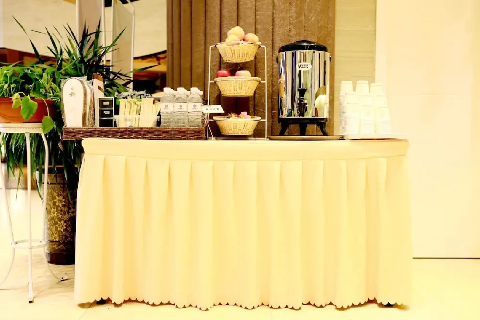 East Queen Hotel Lanzhou Taohai Branch