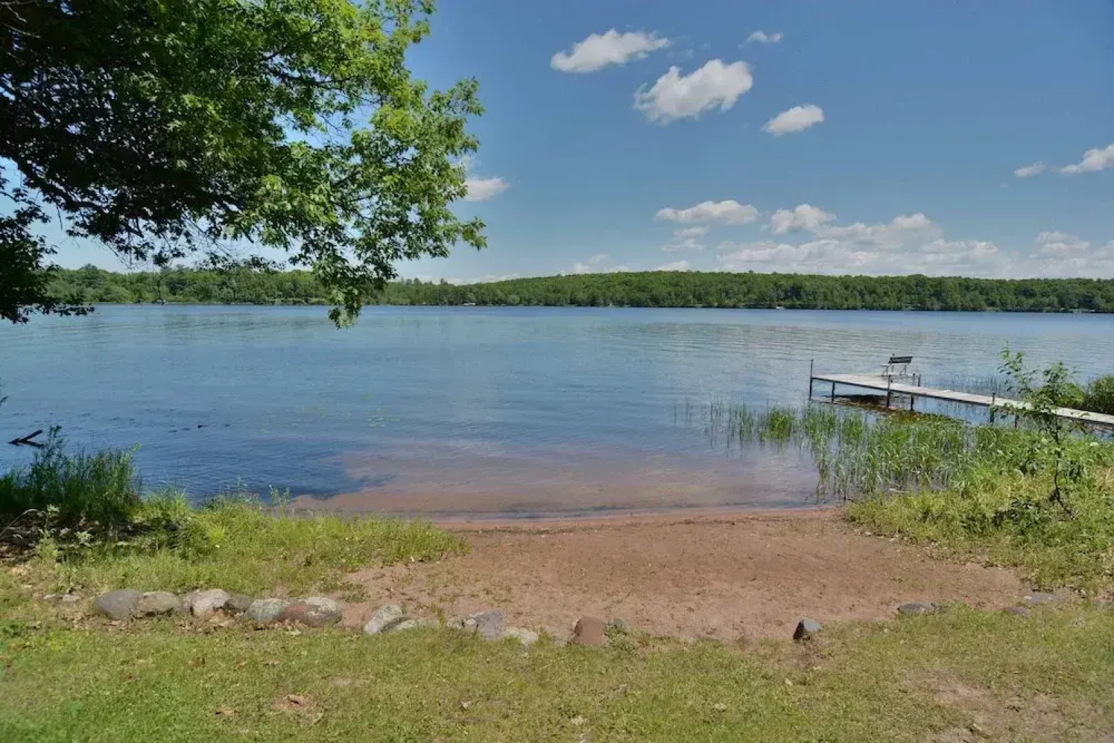 Thirty Point Lodge 3 Bedroom Hotel Room by Redawning