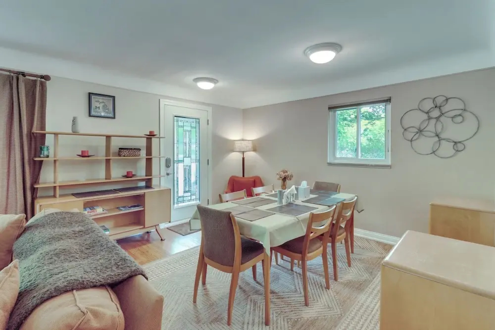 Royal Oak Home: 13 Mi to Downtown Detroit