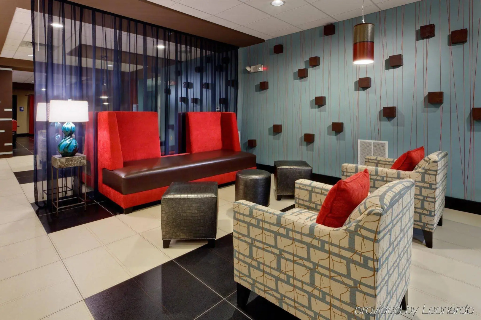 Holiday Inn Express Hotel & Suites York NE - Market by IHG