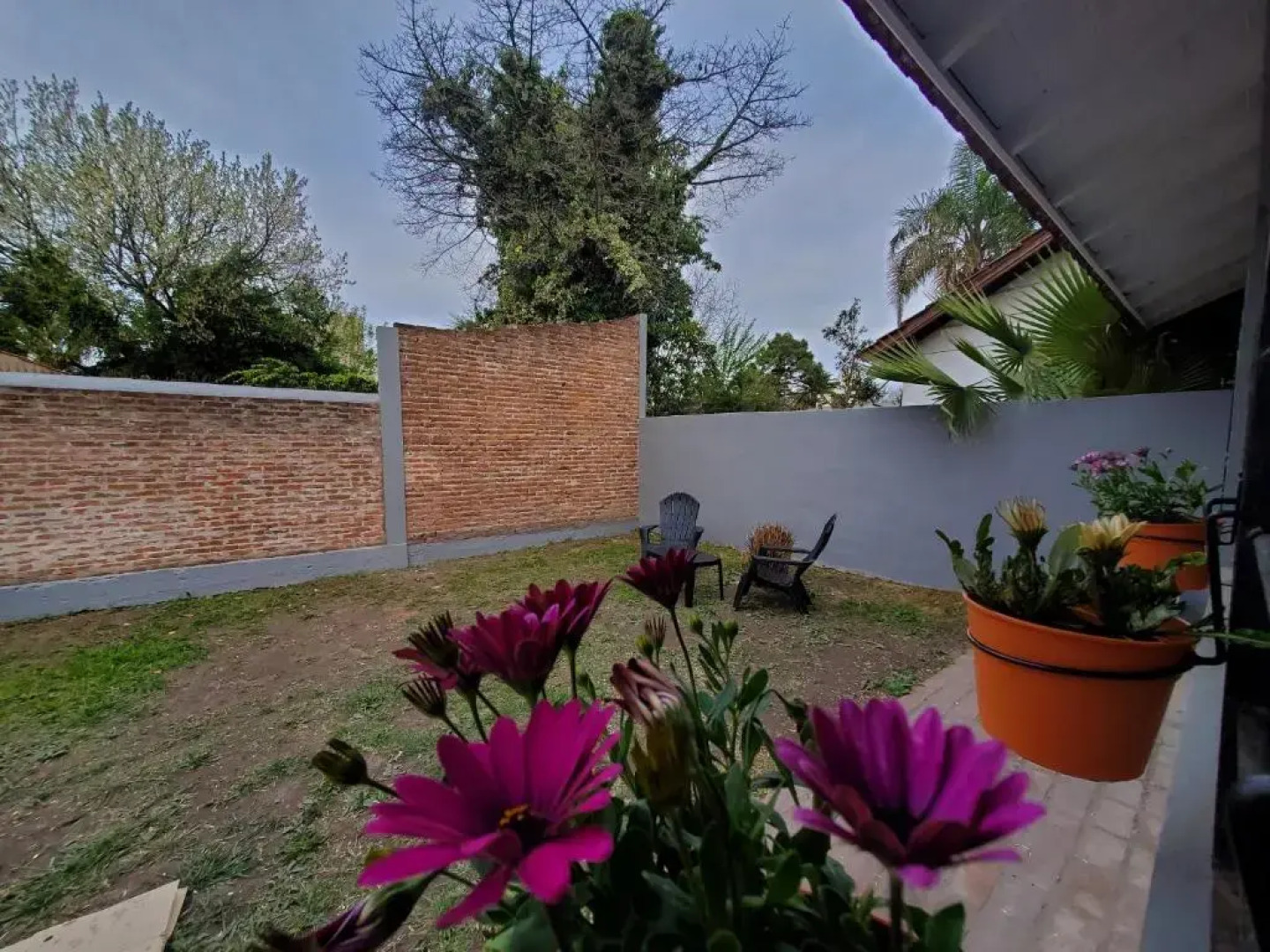 Casa con Jardín - Hermoso barrio - Centro MG- Aerop 15 min