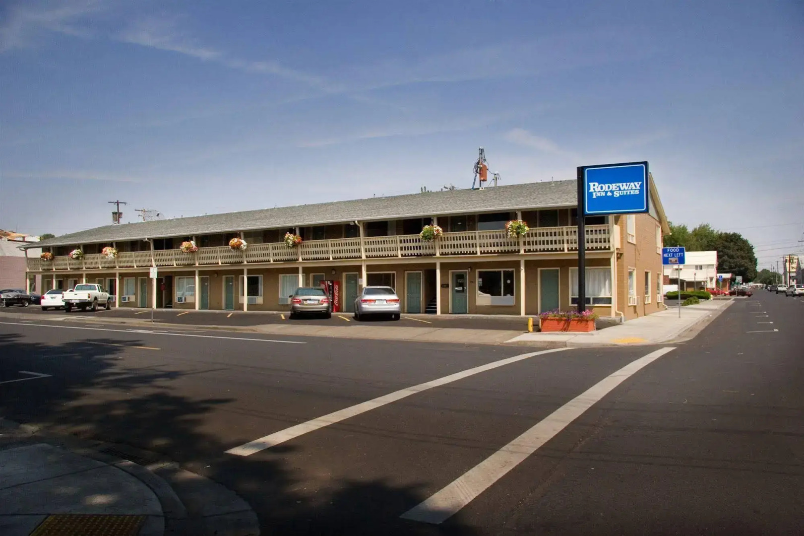 Rodeway Inn & Suites