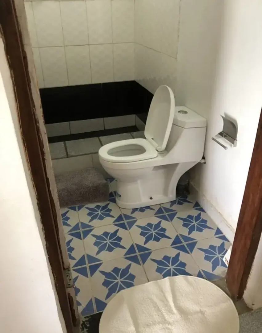 Sea Front Mafia Lodge