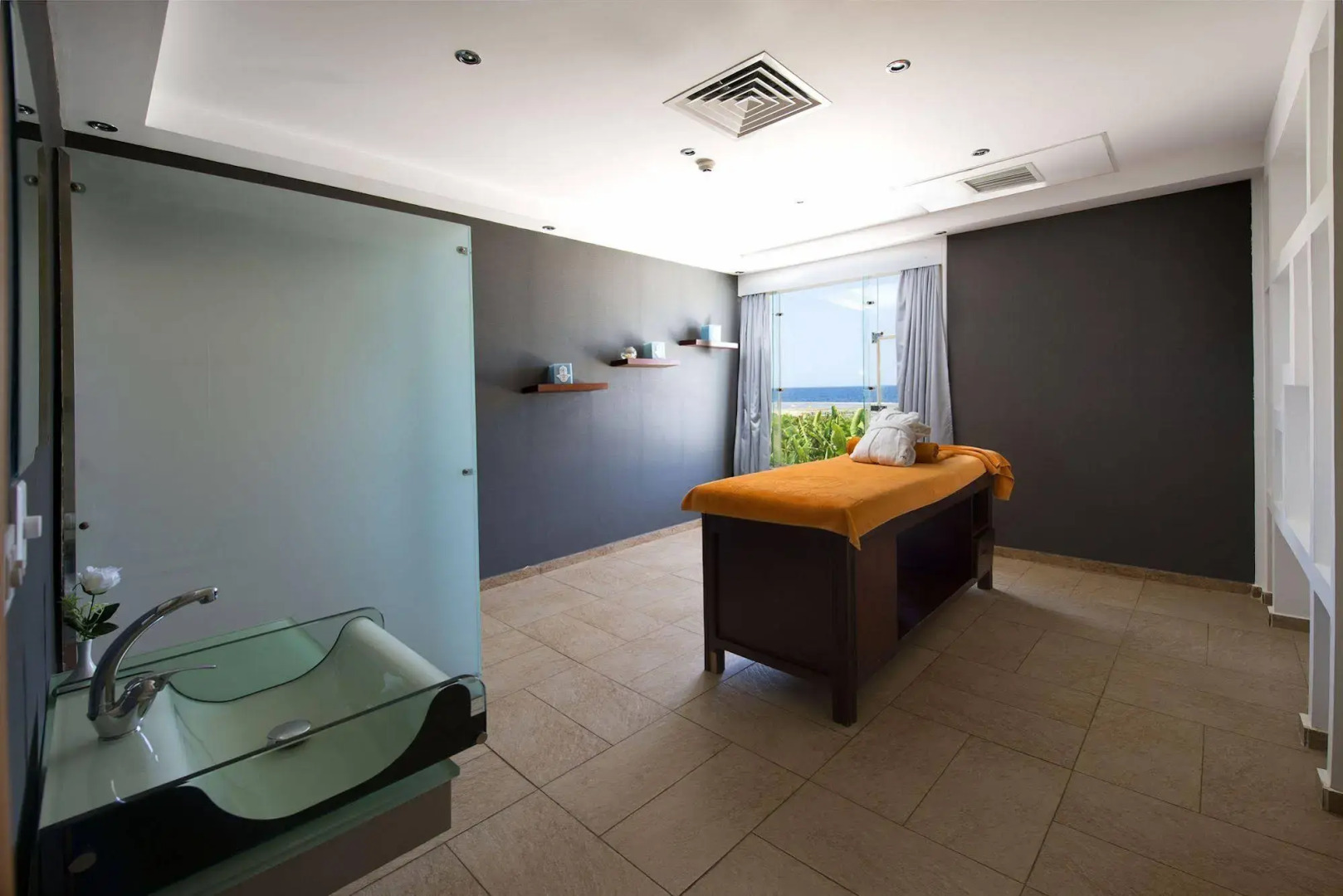 Concorde Moreen Beach Resort & Spa