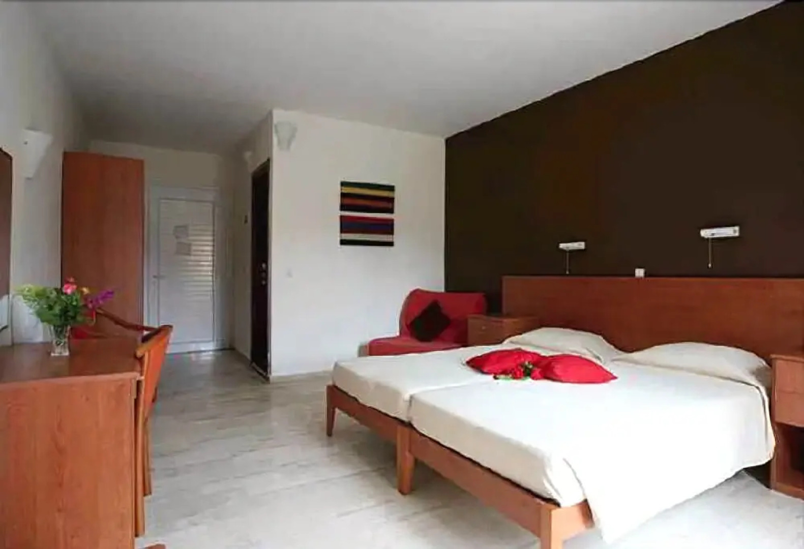 Paleros Garden Village Resort