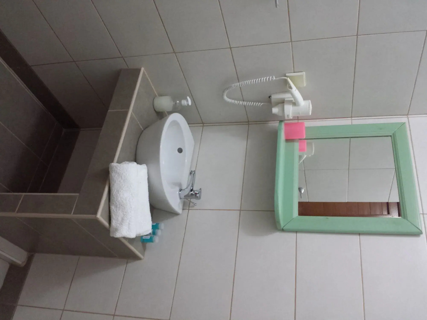 Studios & Apartments Efrosini