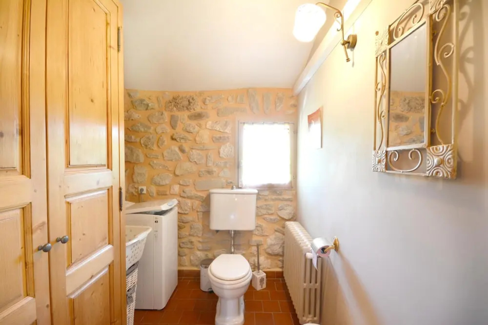 House With one Bedroom in Le Thor, With Furnished Garden and Wifi