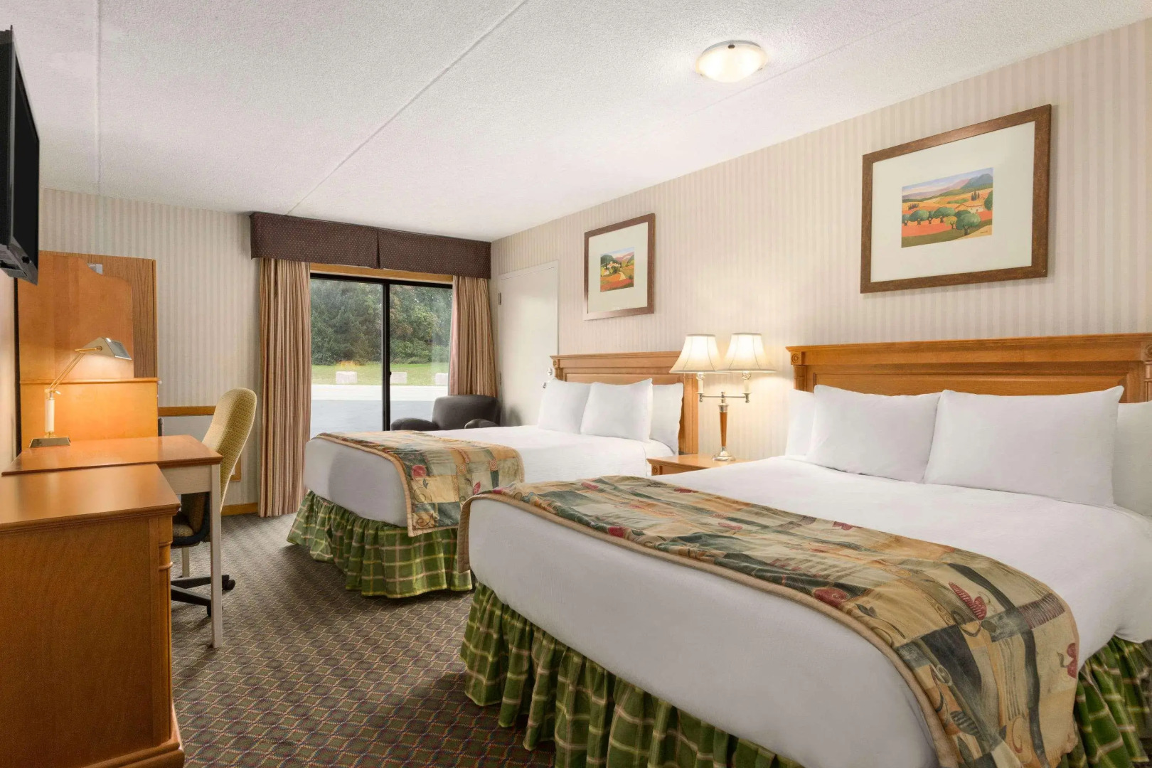 Travelodge by Wyndham Owen Sound