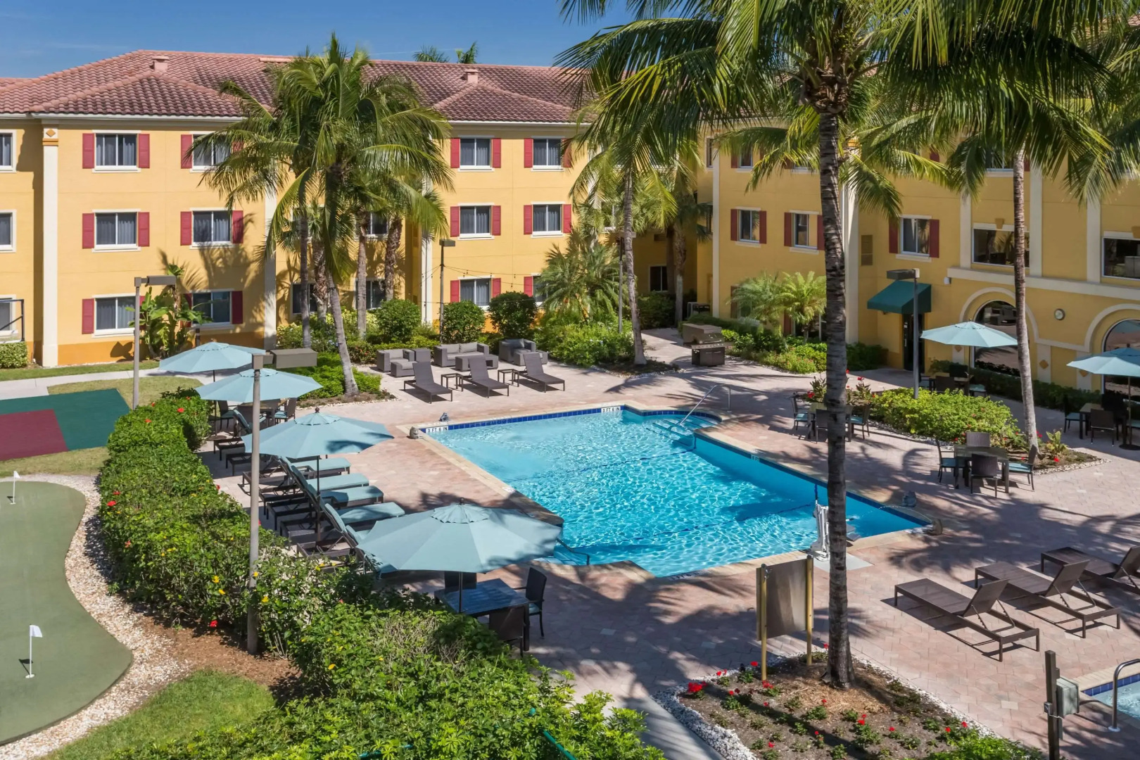 Hawthorn Extended Stay by Wyndham Naples