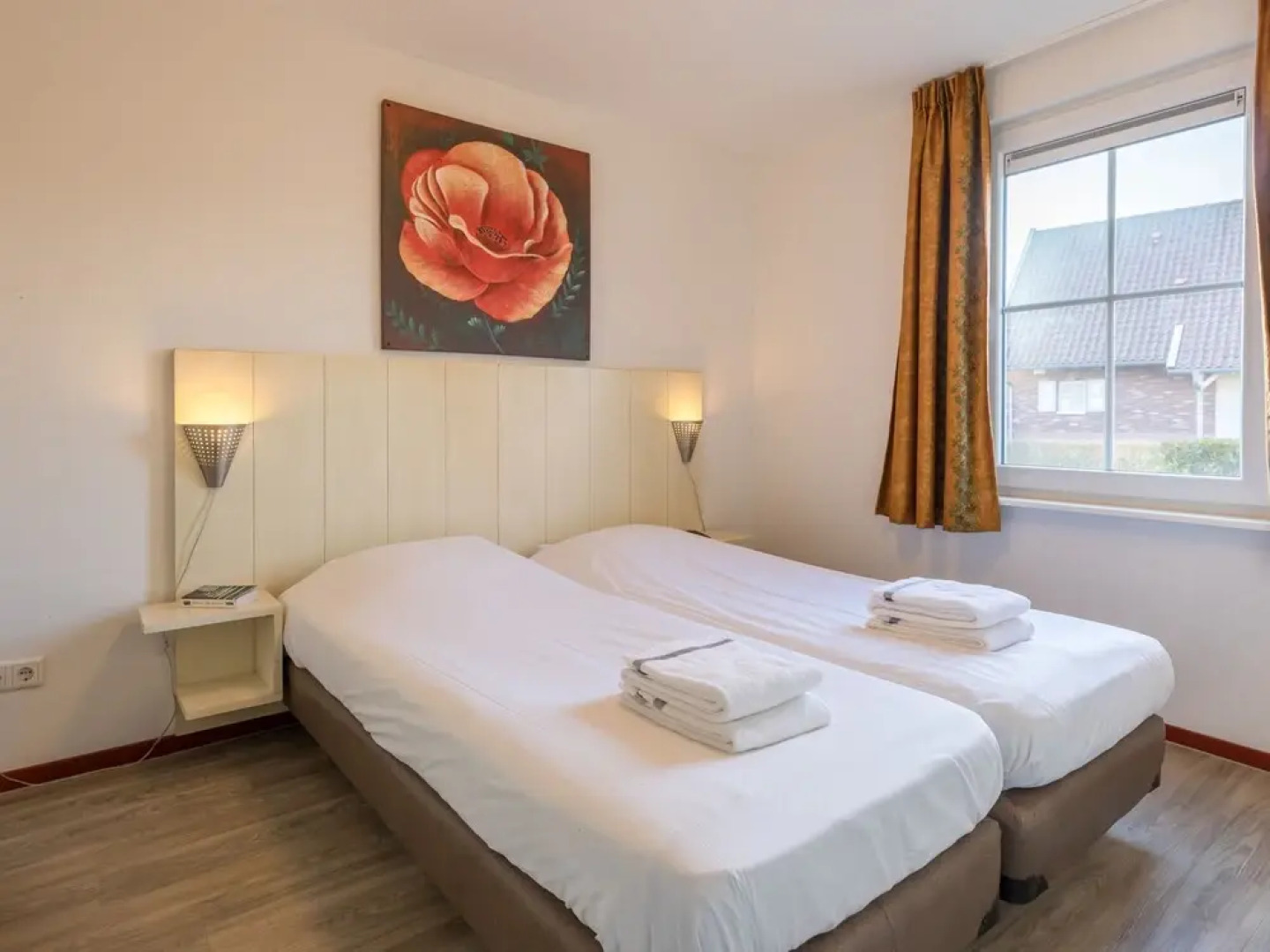 Luxurious Detached Villa with Washer, in de Maasduinen Area