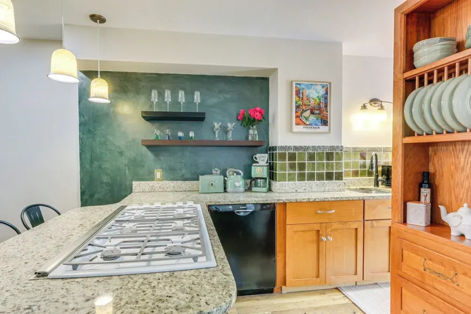 Dtwn at Your Door: Historic Frederick Gem w/ Yard!