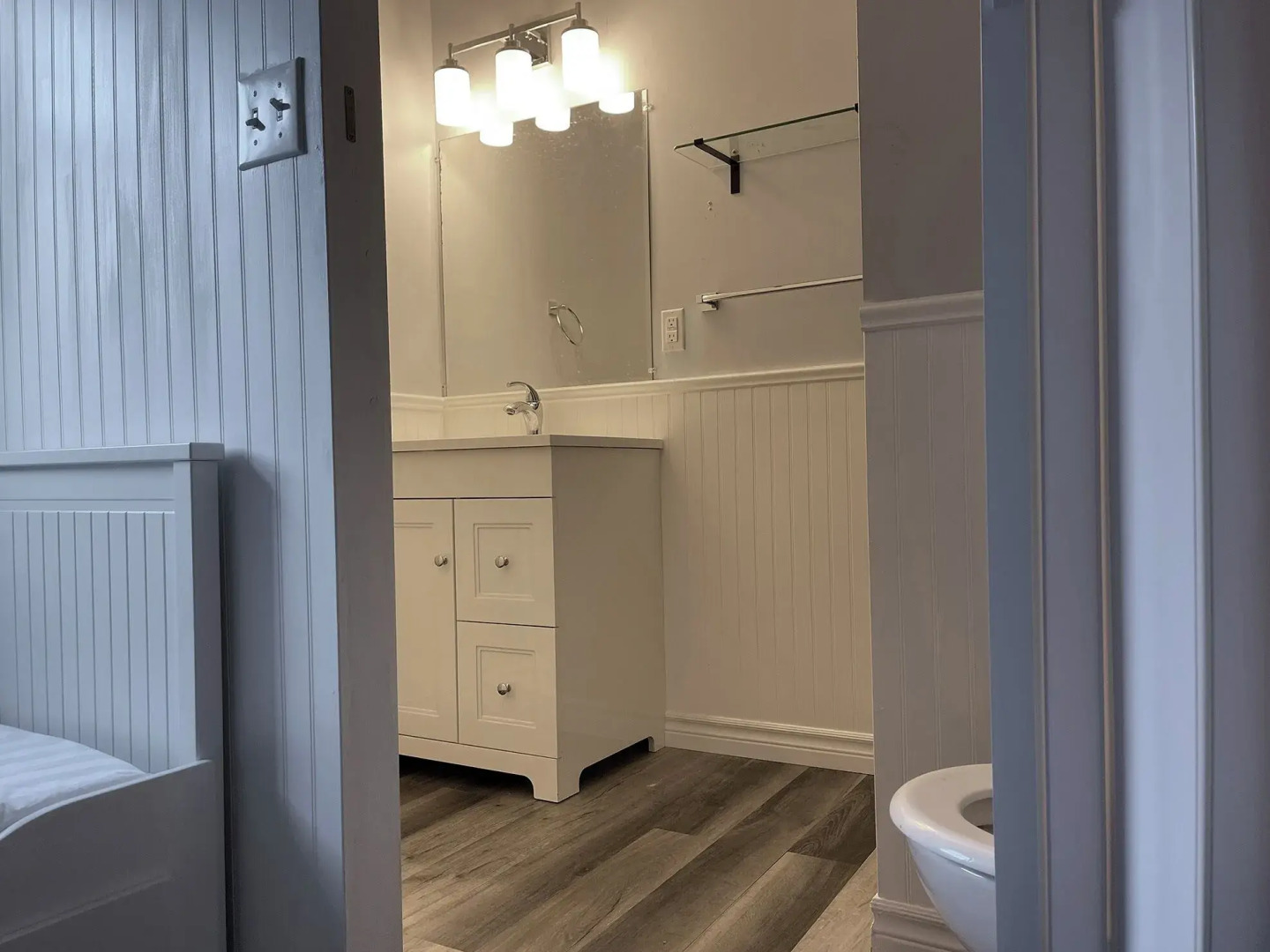 Sea Breeze Cottages & Motel