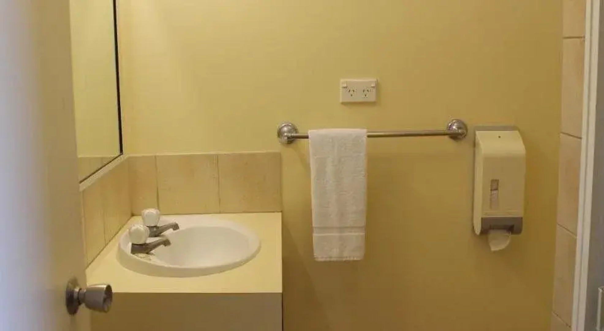 Rocky Glen Hotel Motel Gladstone