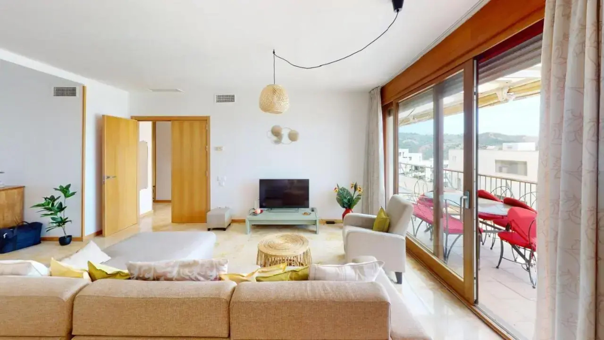 Lomas de Los Monteros II - 3 Bed Apartment