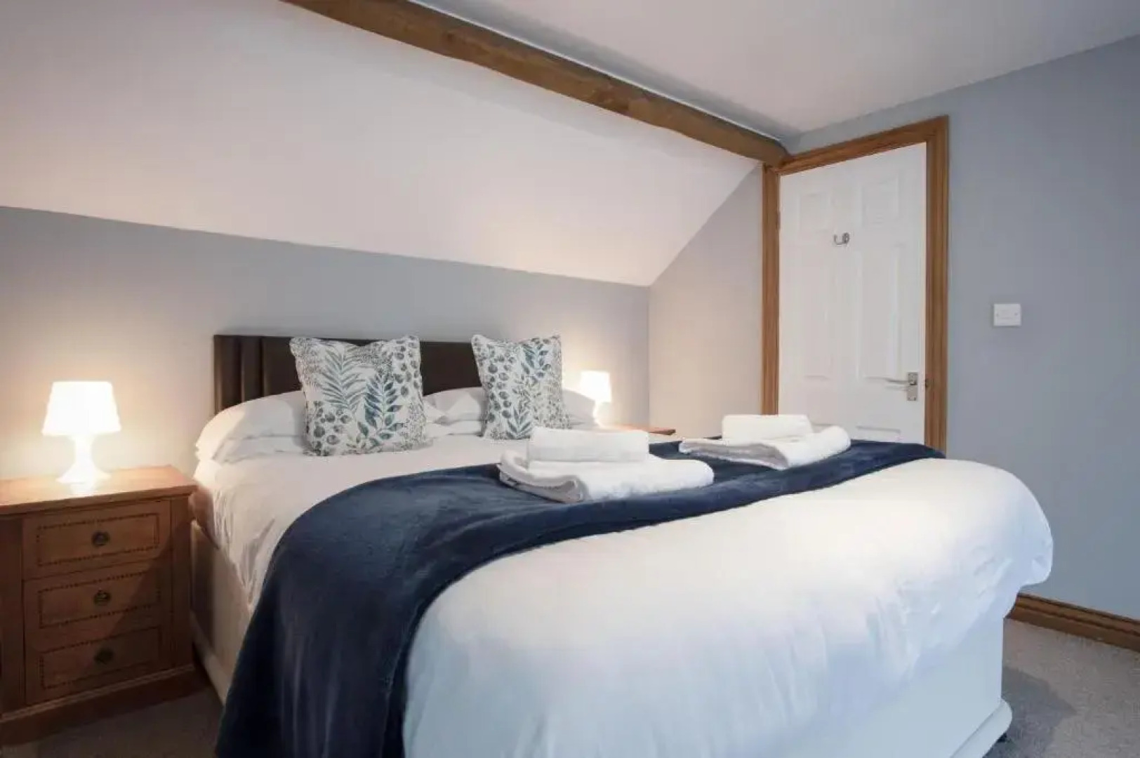 Rose Coach House - 3 Bedroom Cottage - Pendine