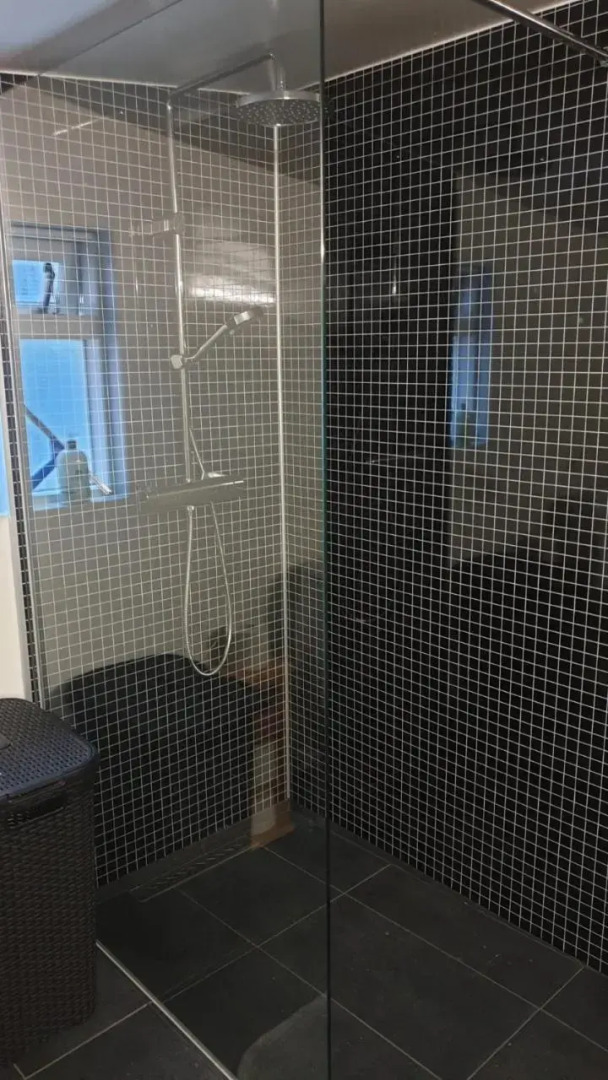 Grand-Inn Bar and Bed