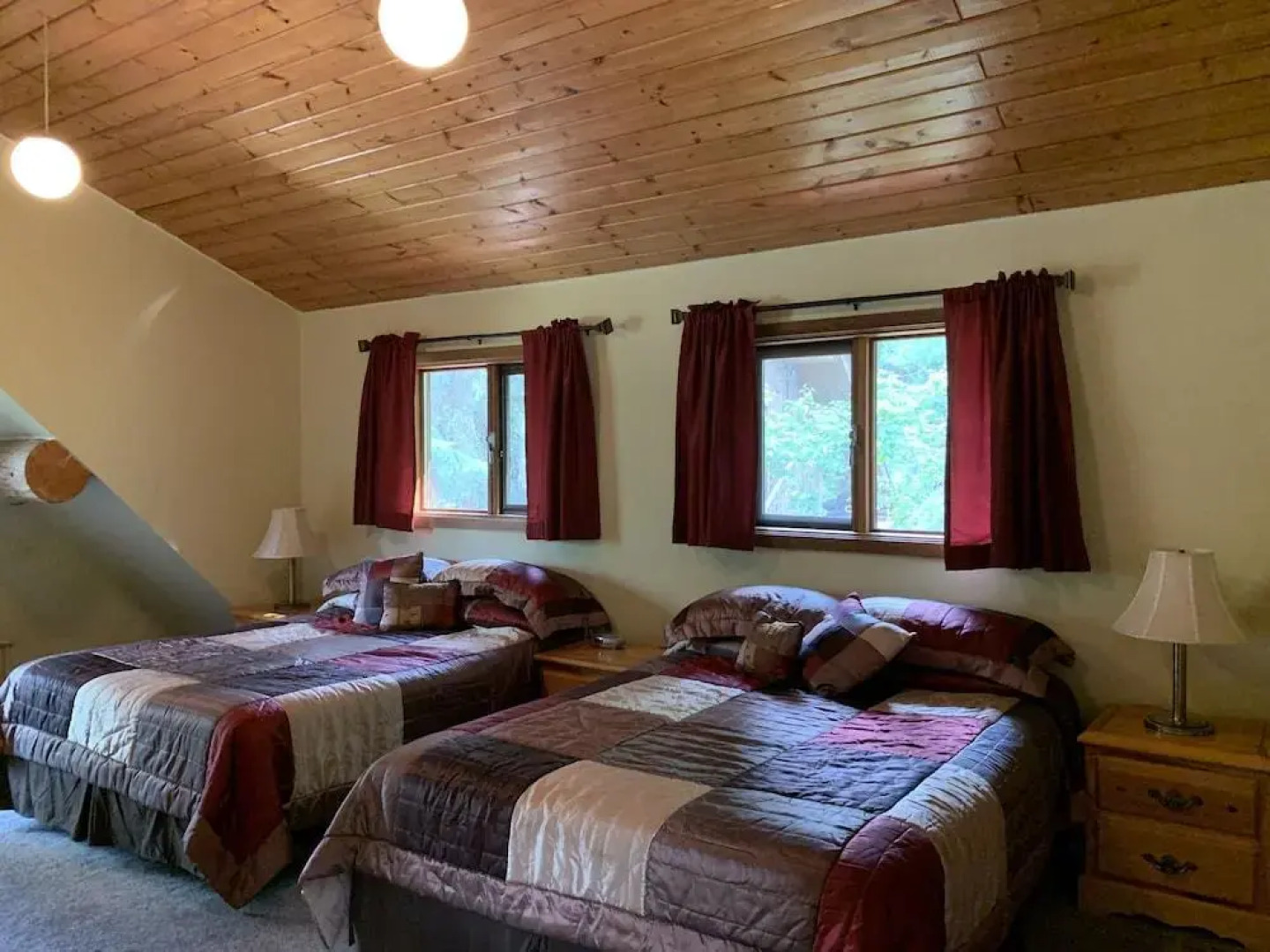 Helmcken Falls Lodge