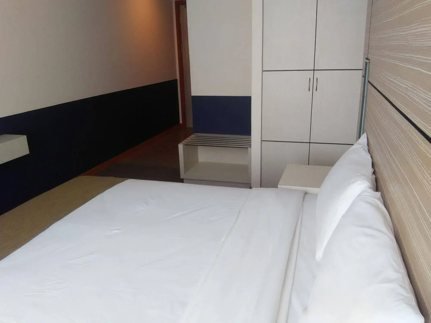 Grand Medallion Hotel