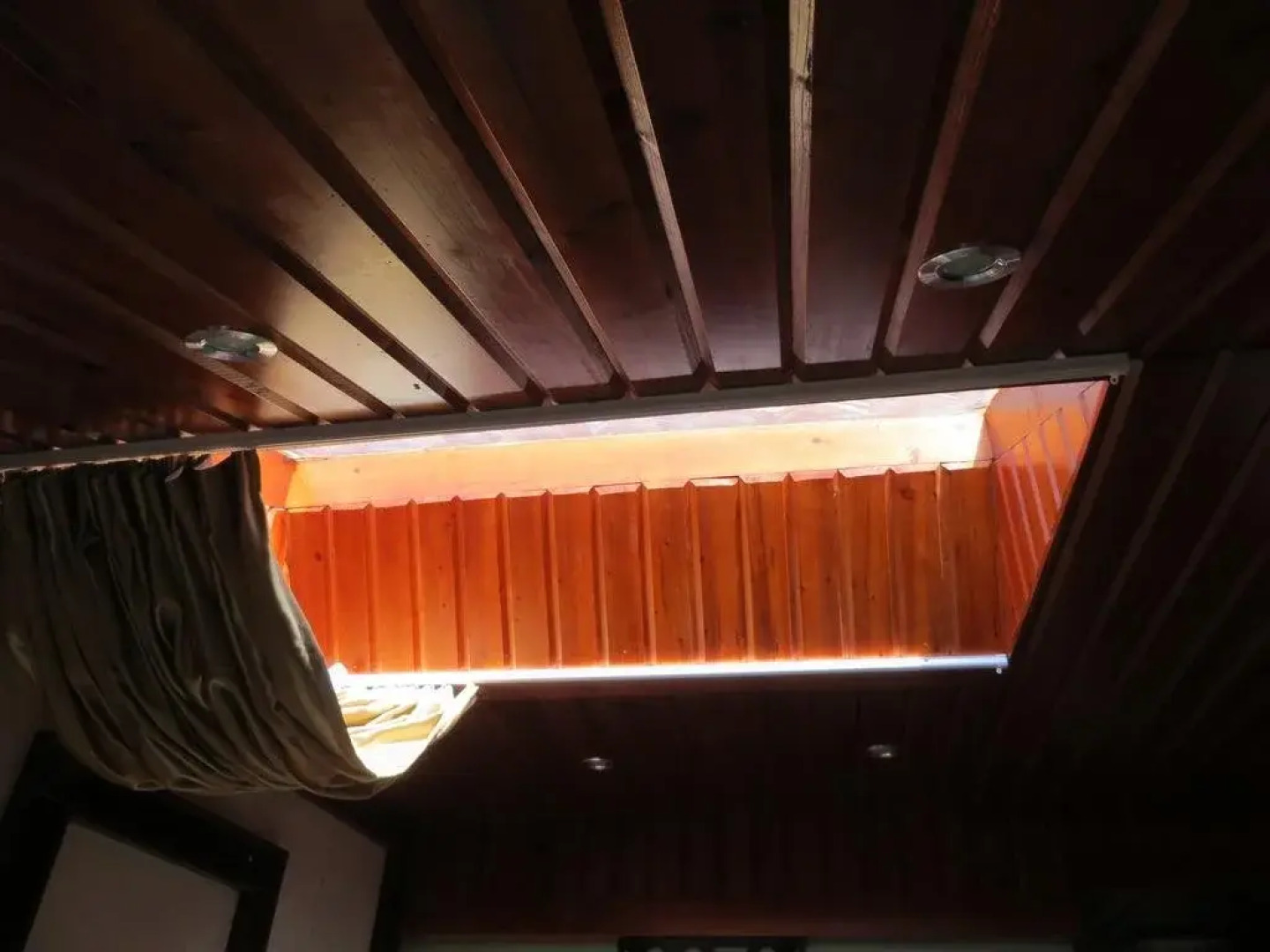 Fenghuang Ruyi Hostel