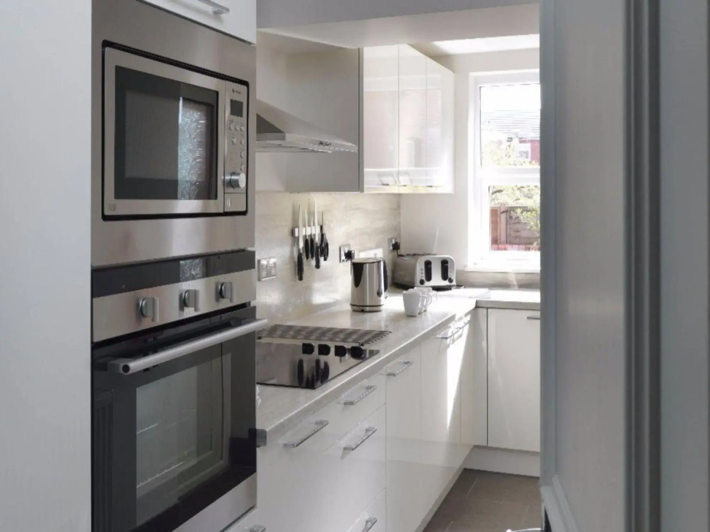 Paramount Apartments